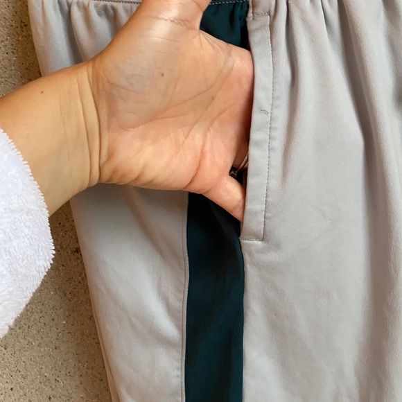 Under Armour Heat Gear Athletic Shorts - Picture 6 of 10